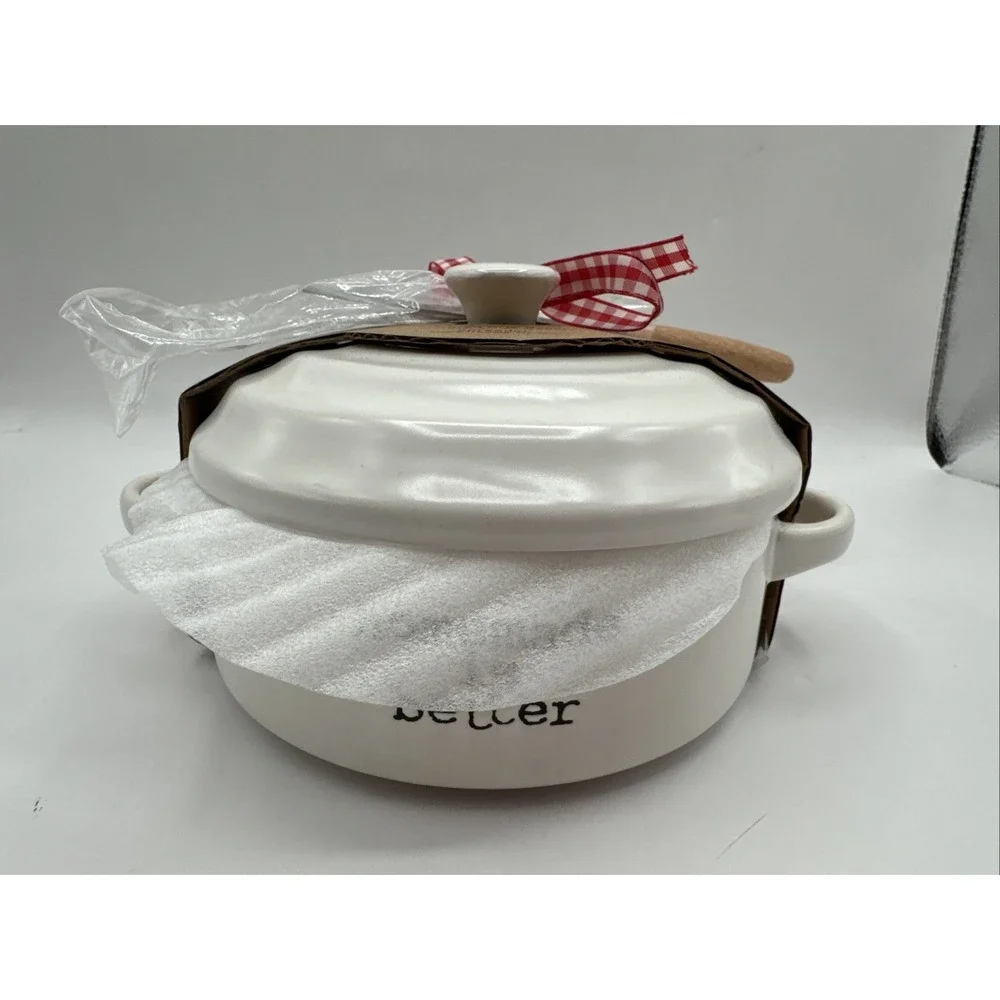 Covered Stoneware Mini Brie Bake &‎ Serve Set With Spreader 